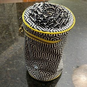 Mud pie zipper cylinder case